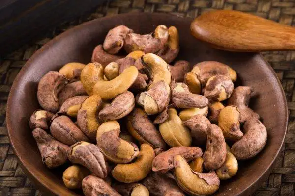 Hạt Điều Rang Muối Nguyên Vỏ