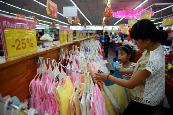 lựa chọn quần áo ngày tết là 1 trong những món đồ cần sắm